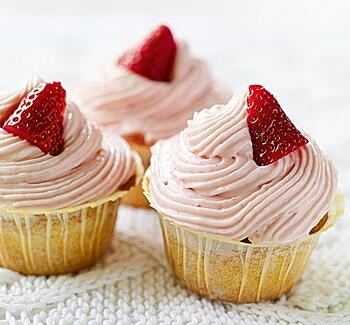 Strawberry Cup Cake