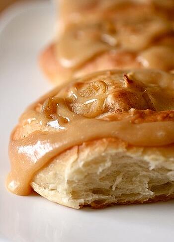 Caramel Cinamon Apple Roll