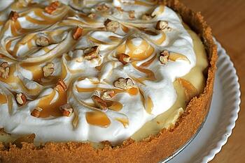 Caramel Apple Cheese Cake Pie